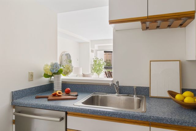 975 Massachusetts Avenue 108, Arlington, MA 02476