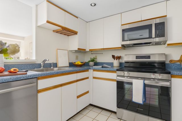975 Massachusetts Avenue 108, Arlington, MA 02476
