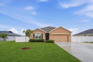 428 SE Fairchild Avenue, Port St. Lucie, Port St Lucie, FL 34984