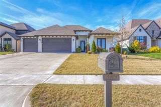 8730 S Olympia Avenue, Tulsa, OK 74132