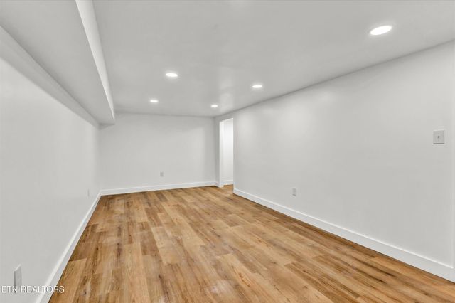 106 Nancy Drive, Clinton, TN 37716