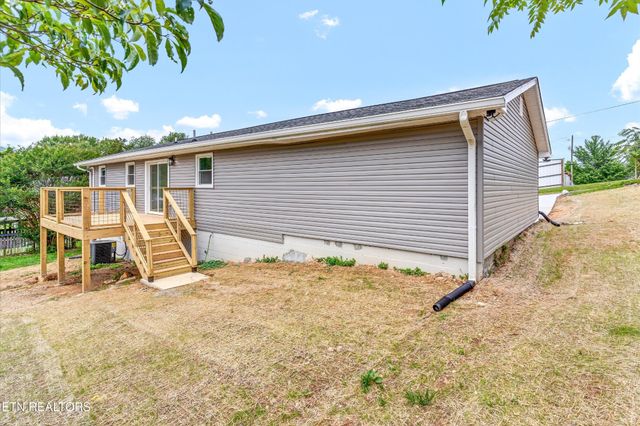 106 Nancy Drive, Clinton, TN 37716