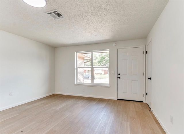 5213 S Bodine Drive, Oklahoma City, OK 73135