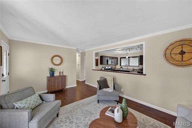 1455 Ranchwood Drive, Florissant, MO 63031