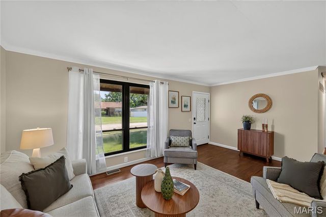 1455 Ranchwood Drive, Florissant, MO 63031
