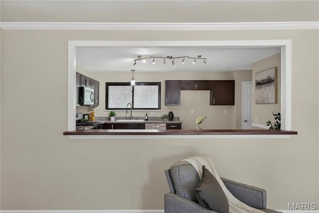 1455 Ranchwood Drive, Florissant, MO 63031