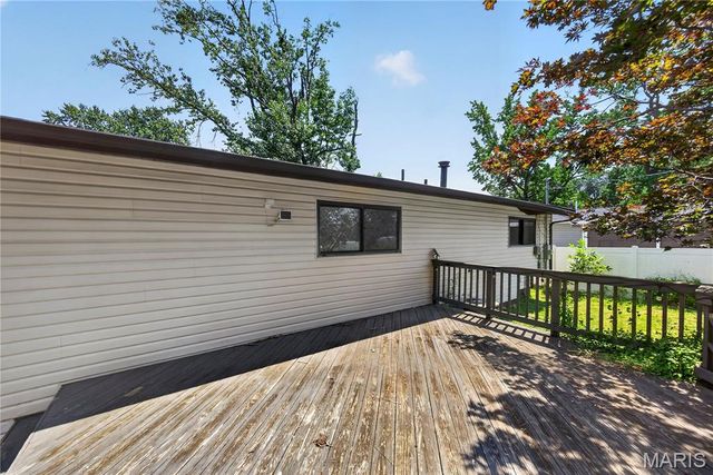 1455 Ranchwood Drive, Florissant, MO 63031