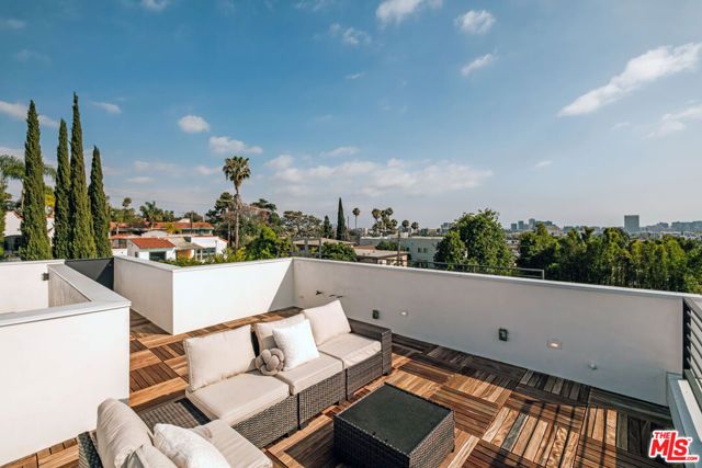 760 N Arthur Road, Los Angeles, CA 90029