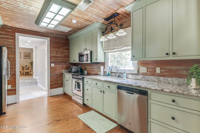 13160 Old Woolmarket Road, Biloxi, MS 39532