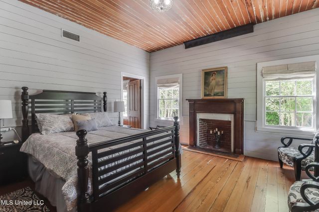 13160 Old Woolmarket Road, Biloxi, MS 39532