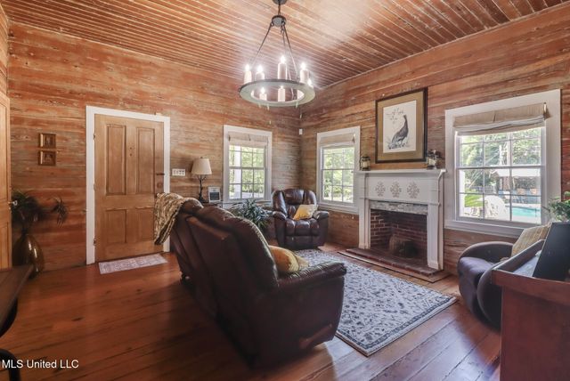 13160 Old Woolmarket Road, Biloxi, MS 39532