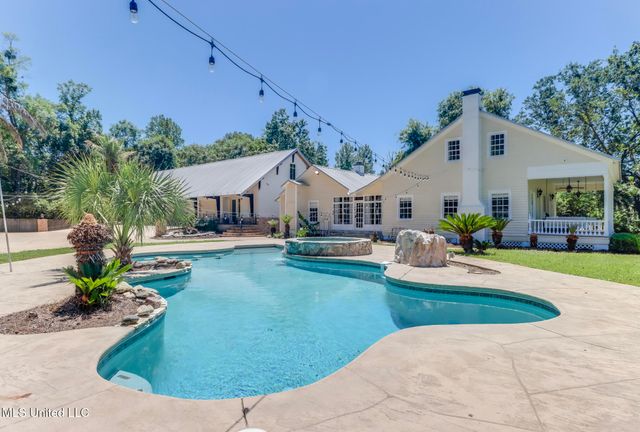 13160 Old Woolmarket Road, Biloxi, MS 39532