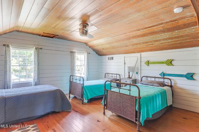 13160 Old Woolmarket Road, Biloxi, MS 39532