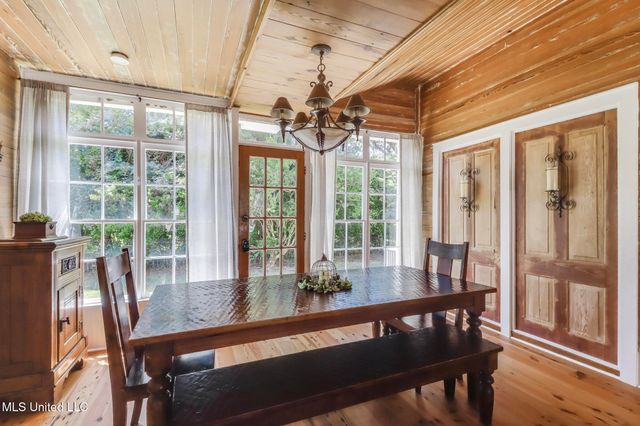 13160 Old Woolmarket Road, Biloxi, MS 39532