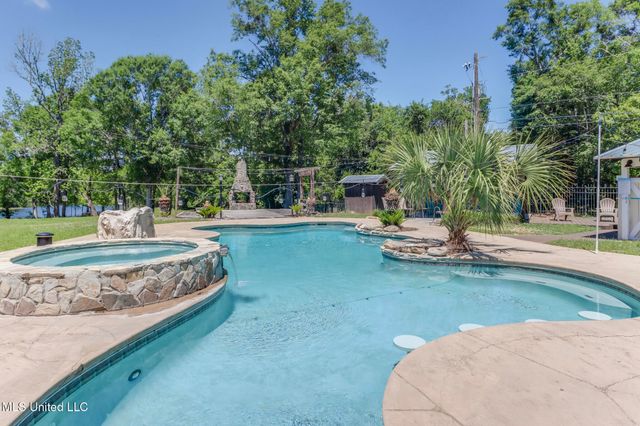 13160 Old Woolmarket Road, Biloxi, MS 39532