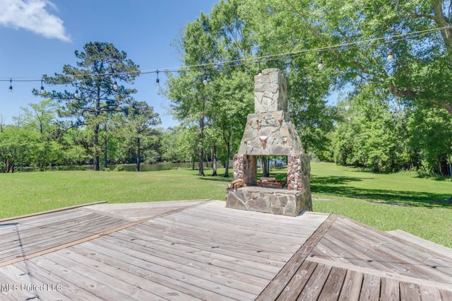 13160 Old Woolmarket Road, Biloxi, MS 39532