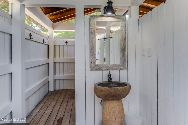 13160 Old Woolmarket Road, Biloxi, MS 39532
