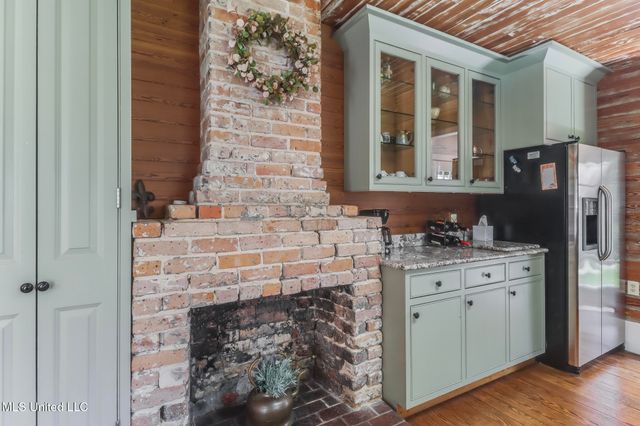 13160 Old Woolmarket Road, Biloxi, MS 39532