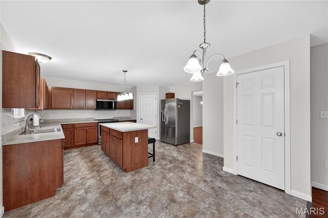 3 Blue Pearl Court, O'fallon, MO 63366