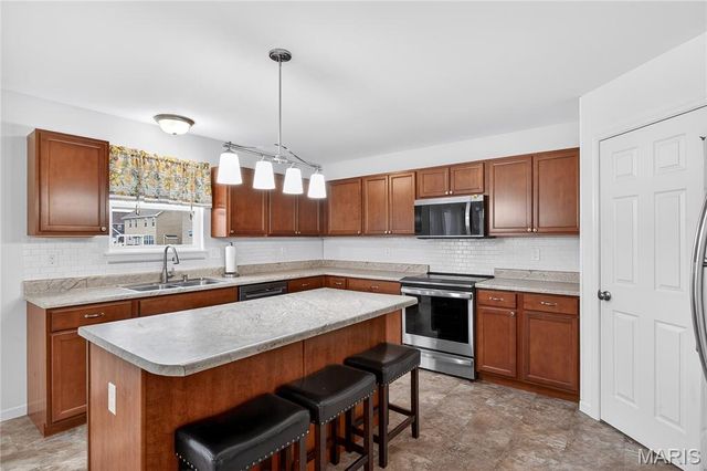 3 Blue Pearl Court, O'fallon, MO 63366