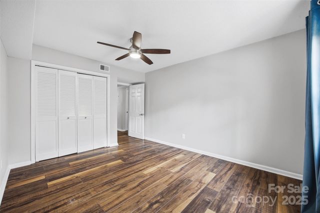 4739 Hedgemore Drive O, Charlotte, NC 28209