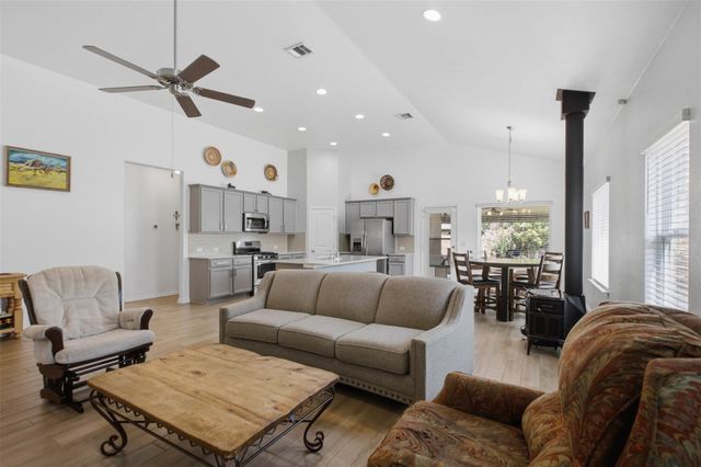2413 Bridges Ranch RD, Georgetown, TX 78628