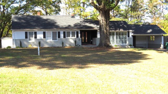 2104 Hillcrest Avenue, Albemarle, NC 28001