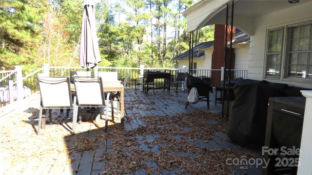 2104 Hillcrest Avenue, Albemarle, NC 28001