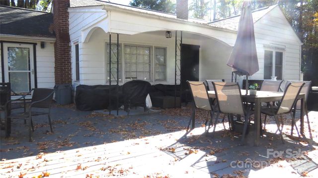 2104 Hillcrest Avenue, Albemarle, NC 28001