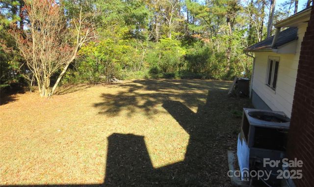 2104 Hillcrest Avenue, Albemarle, NC 28001