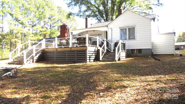 2104 Hillcrest Avenue, Albemarle, NC 28001
