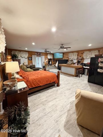 251 Whites Crossing Lane, Whiteville, NC 28472