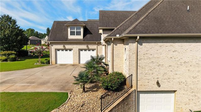 2308 Braunsroth Lane, Hampton, GA 30228