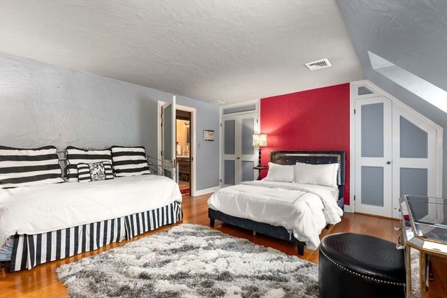 85 Gate House Road, Newton, MA 02467