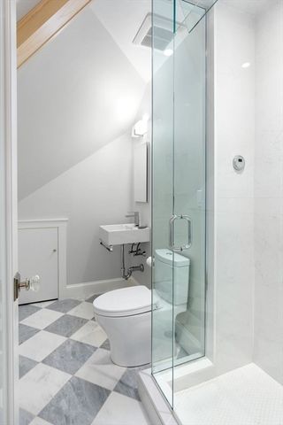 85 Gate House Road, Newton, MA 02467