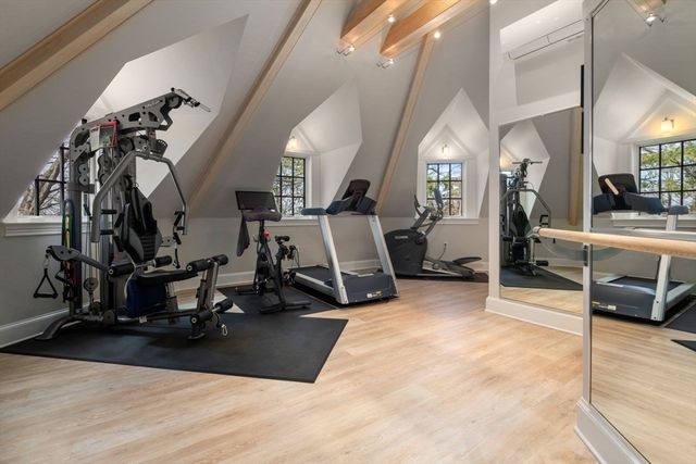 85 Gate House Road, Newton, MA 02467