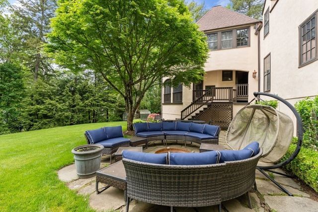 85 Gate House Road, Newton, MA 02467