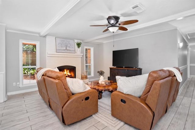 3837 Summer Lane, Huntsville, TX 77340