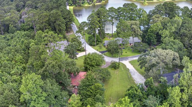 3837 Summer Lane, Huntsville, TX 77340