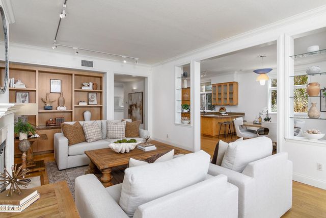 101 Rios Court, Solana Beach, CA 92075