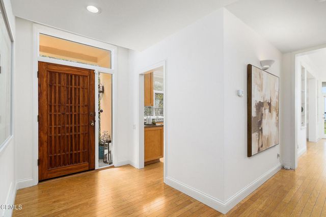 101 Rios Court, Solana Beach, CA 92075