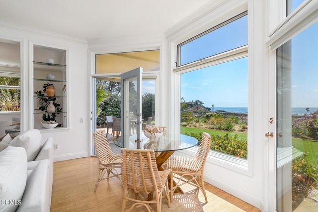 101 Rios Court, Solana Beach, CA 92075