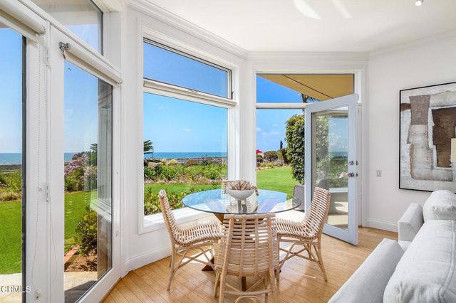 101 Rios Court, Solana Beach, CA 92075