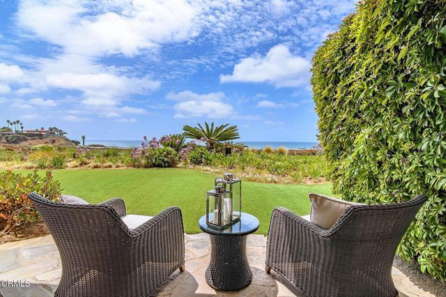 101 Rios Court, Solana Beach, CA 92075