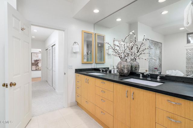 101 Rios Court, Solana Beach, CA 92075