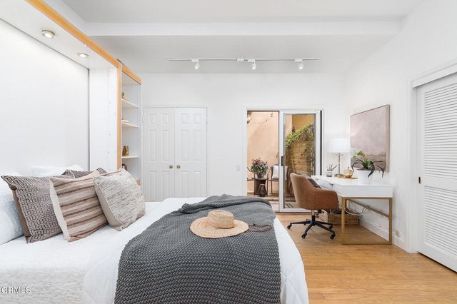 101 Rios Court, Solana Beach, CA 92075