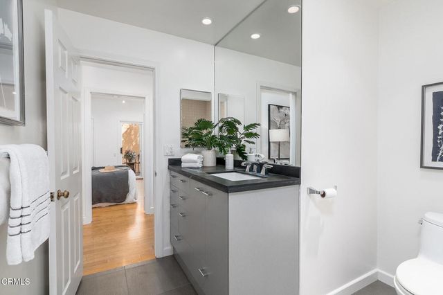 101 Rios Court, Solana Beach, CA 92075
