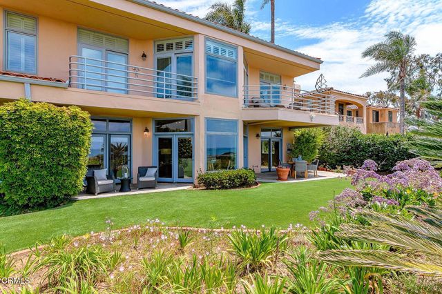 101 Rios Court, Solana Beach, CA 92075