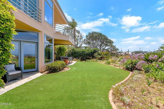 101 Rios Court, Solana Beach, CA 92075
