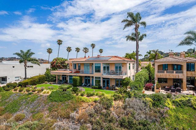 101 Rios Court, Solana Beach, CA 92075